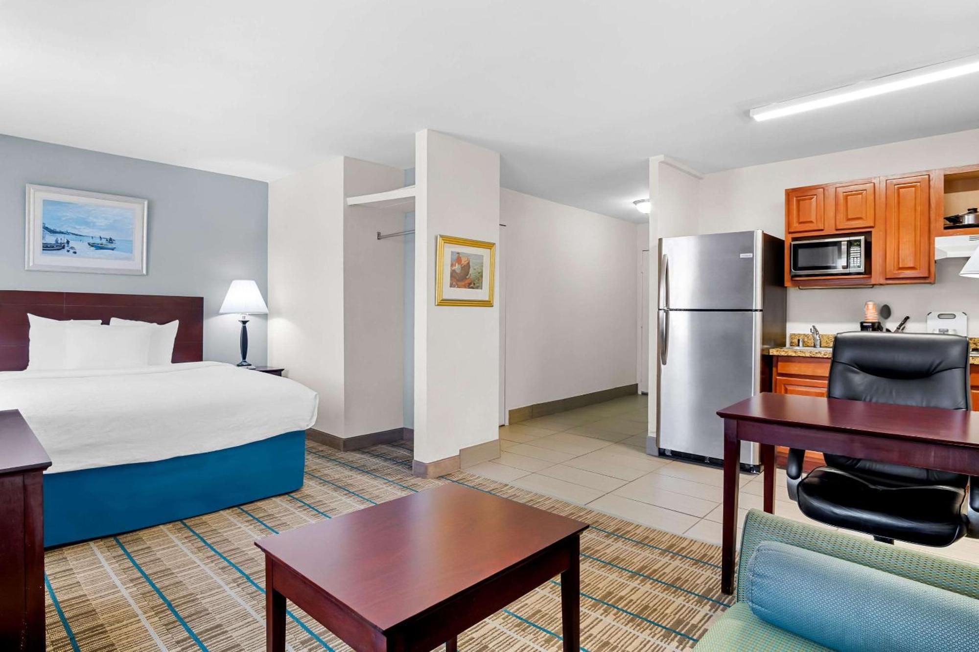 Mainstay Suites Addison-Dallas Exterior photo