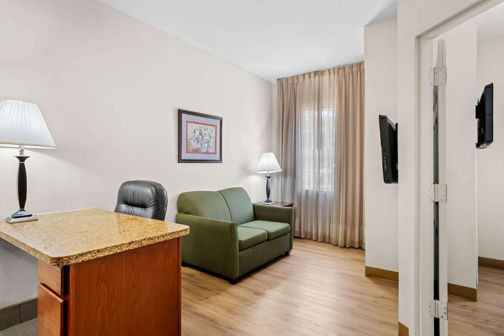 Mainstay Suites Addison-Dallas Exterior photo