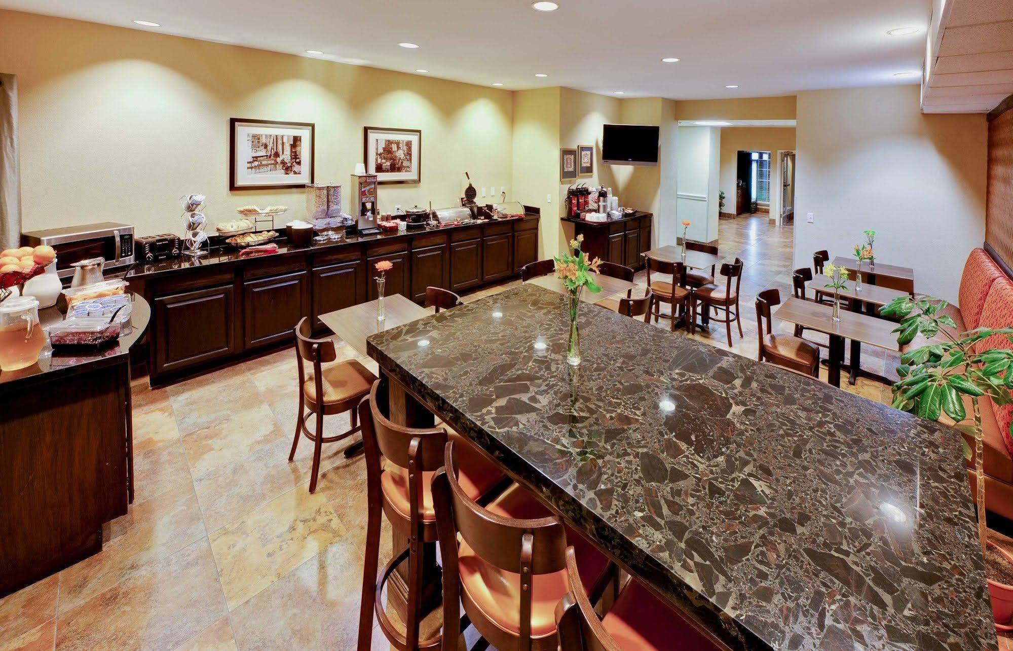 Mainstay Suites Addison-Dallas Exterior photo