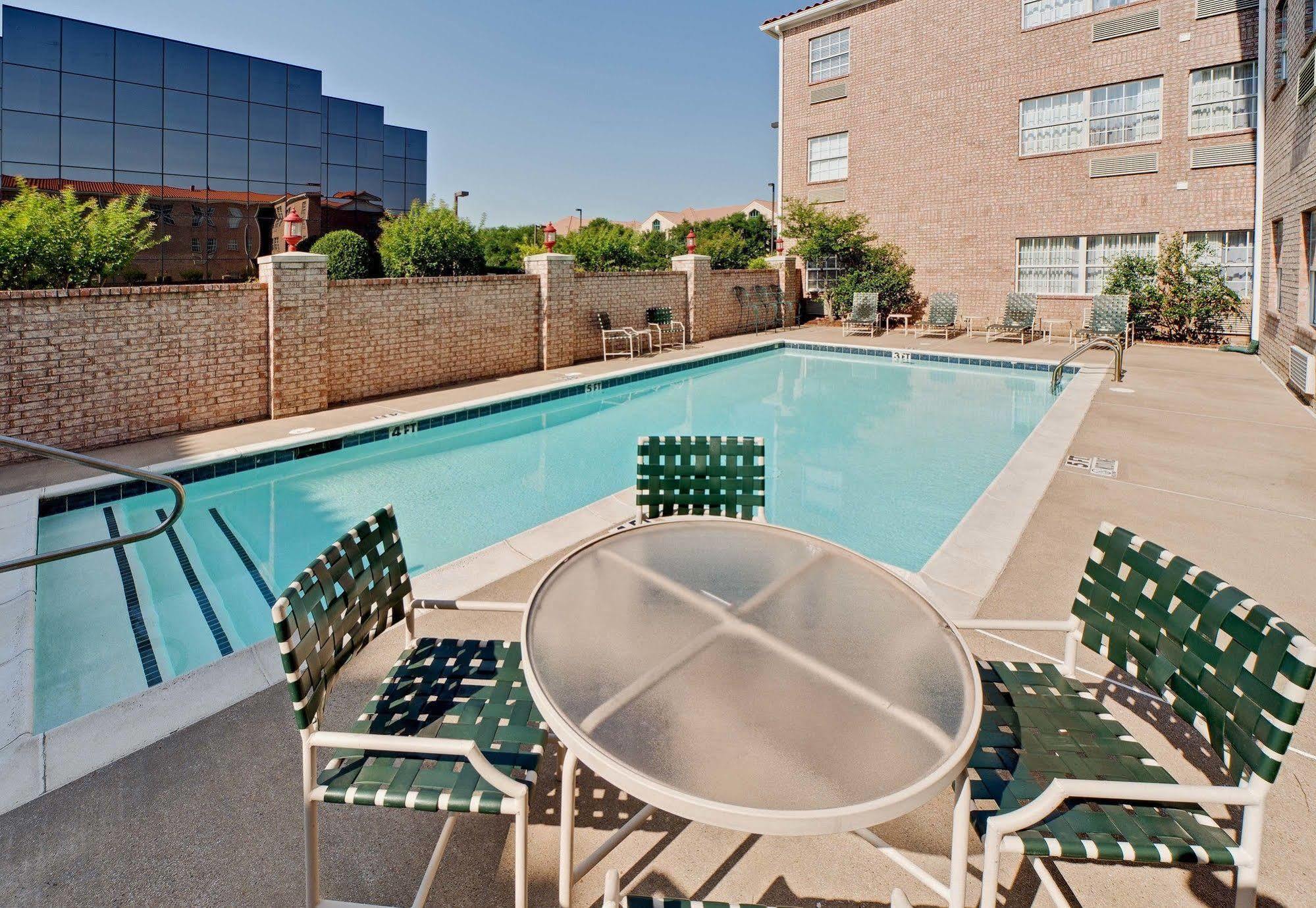 Mainstay Suites Addison-Dallas Exterior photo